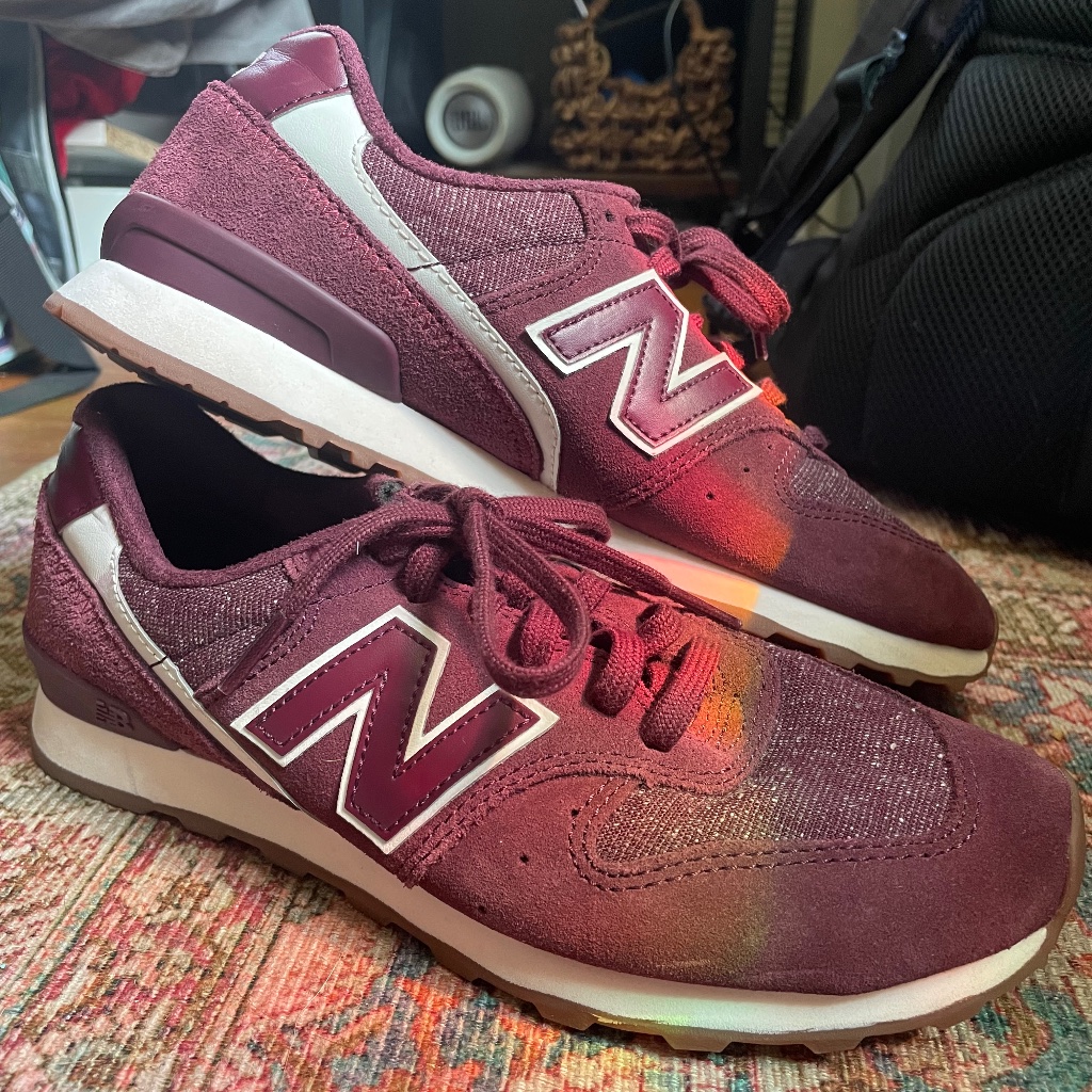 New Balance 696